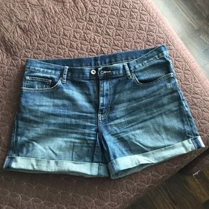 uniqlo denim shorts size 30